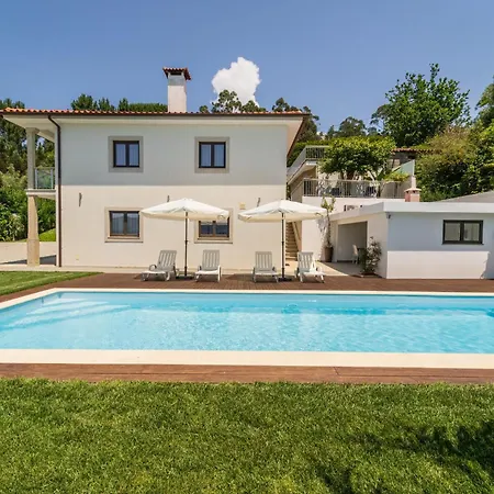 Casa De Eiro By House And People Барселуш