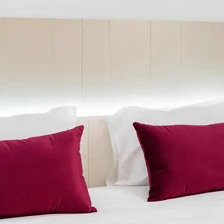 Casa De Eiro By House And People 巴塞卢什