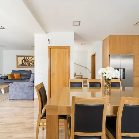 Casa De Eiro By House And People Barcelos