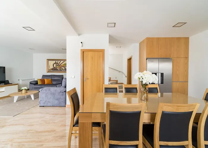 Casa De Eiro By House And People 바르셀로스