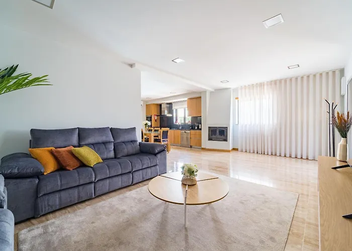 Casa De Eiro By House And People * 바르셀로스